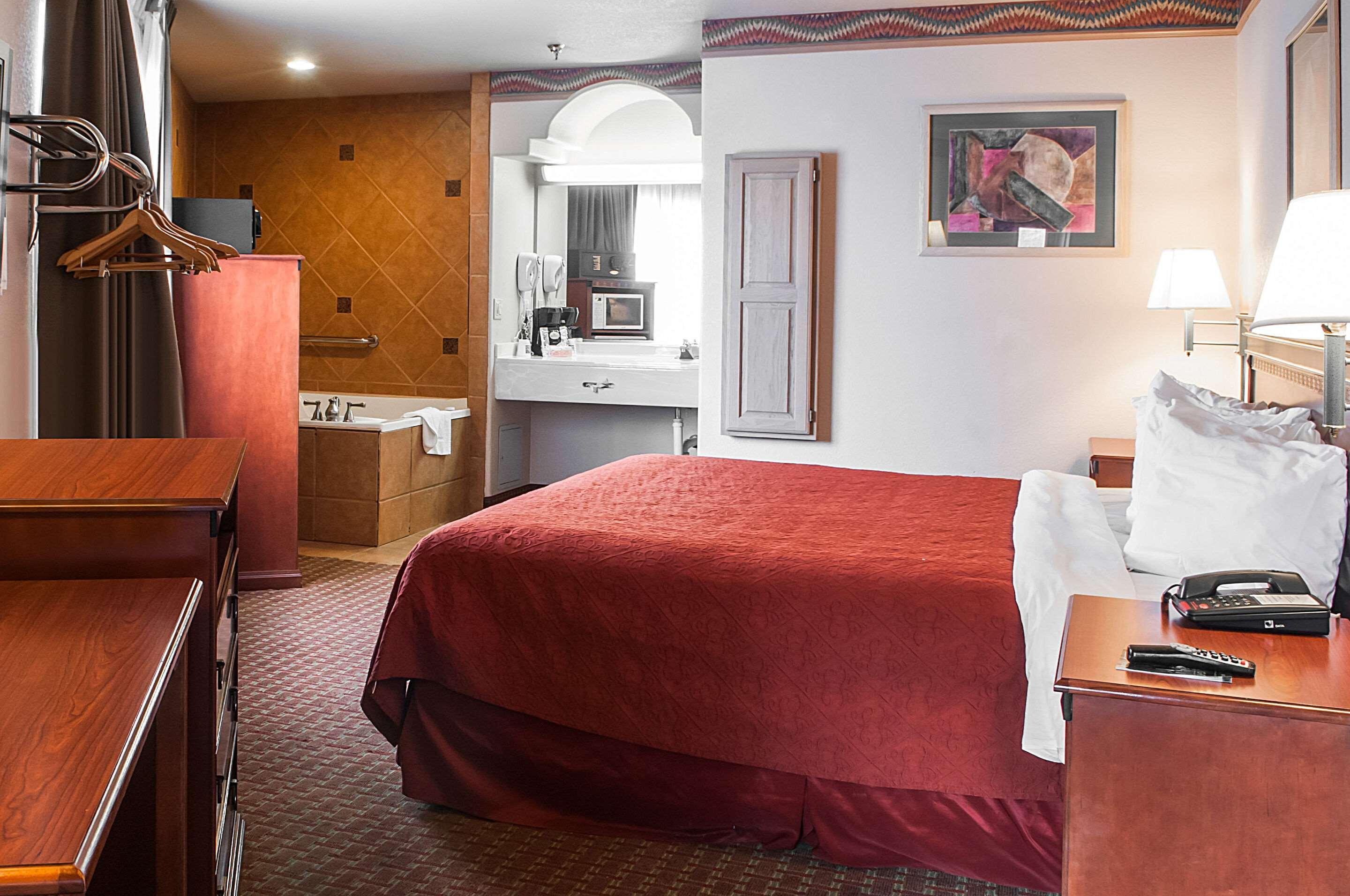 Quality Inn & Suites Las Cruces - University Area Ngoại thất bức ảnh