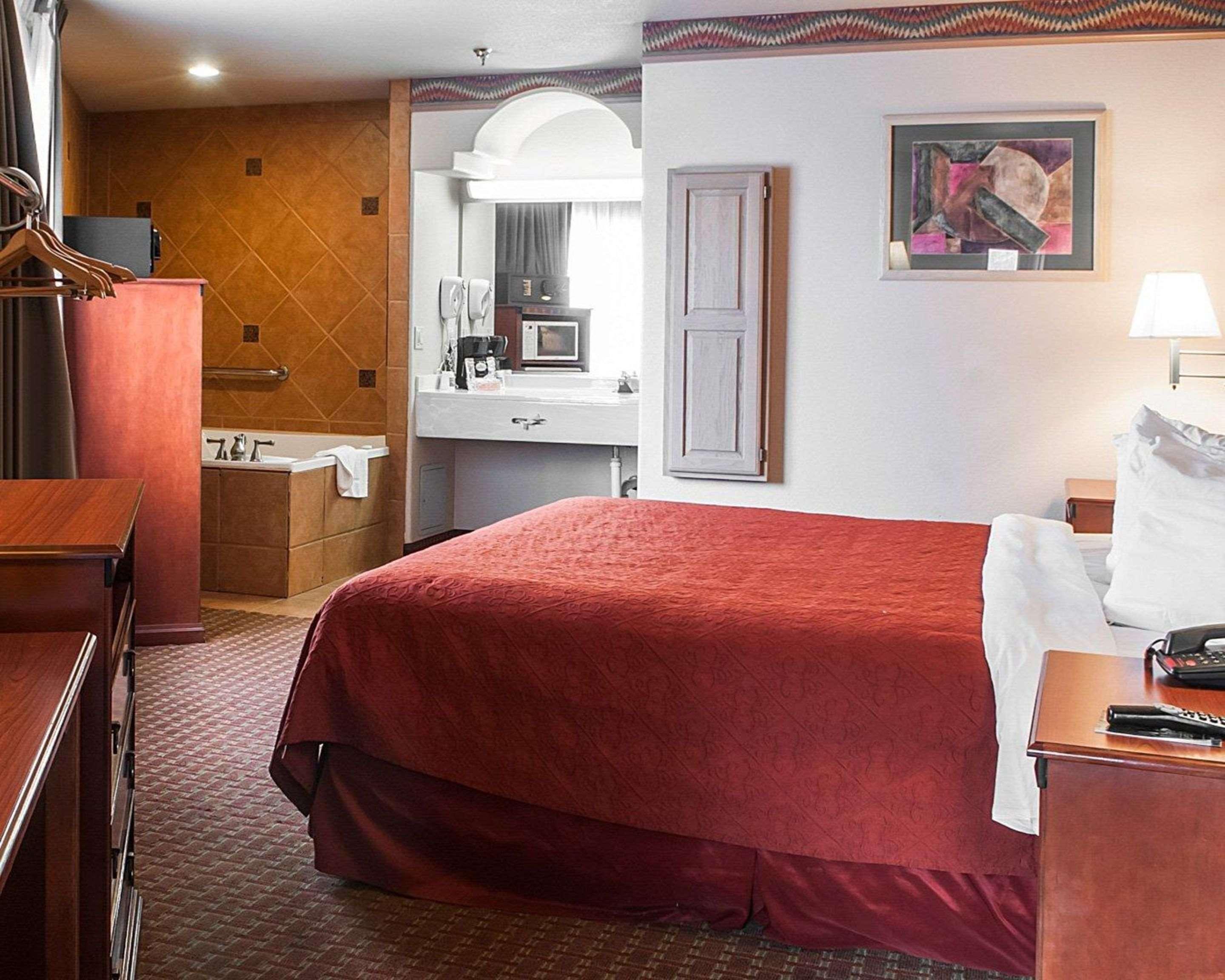 Quality Inn & Suites Las Cruces - University Area Ngoại thất bức ảnh